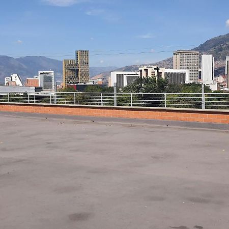 Apartamento Cerca A Plaza Mayor Medellín Eksteriør bilde